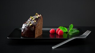 Tasaisesti kypsynyt suklaakakku