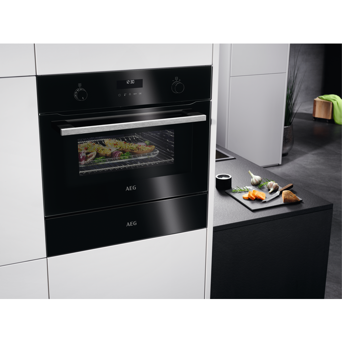 AEG - Integroitava mikroaaltouuni - BXB6000QB
