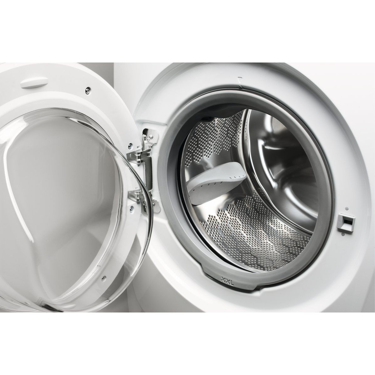 AEG - Edestä täytettävä pesukone - LR612L84A