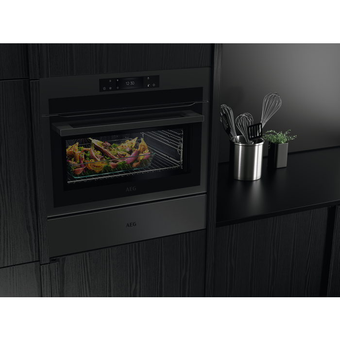 AEG - Compact-uuni - BFB8000QT