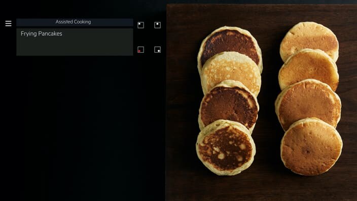 Tasaisesti paistetut pannukakut keittotasolla