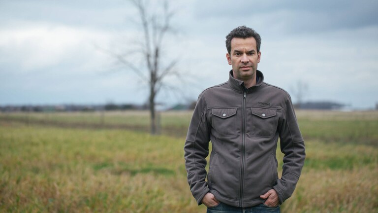 Mark Schatzker ruohoisella laitumella